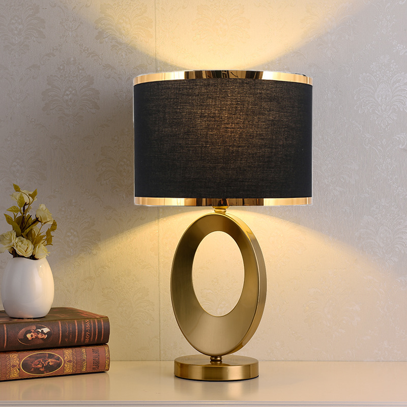 Nordycka, lekka, luksusowa mał – Desk Lamp recenzja i cena
