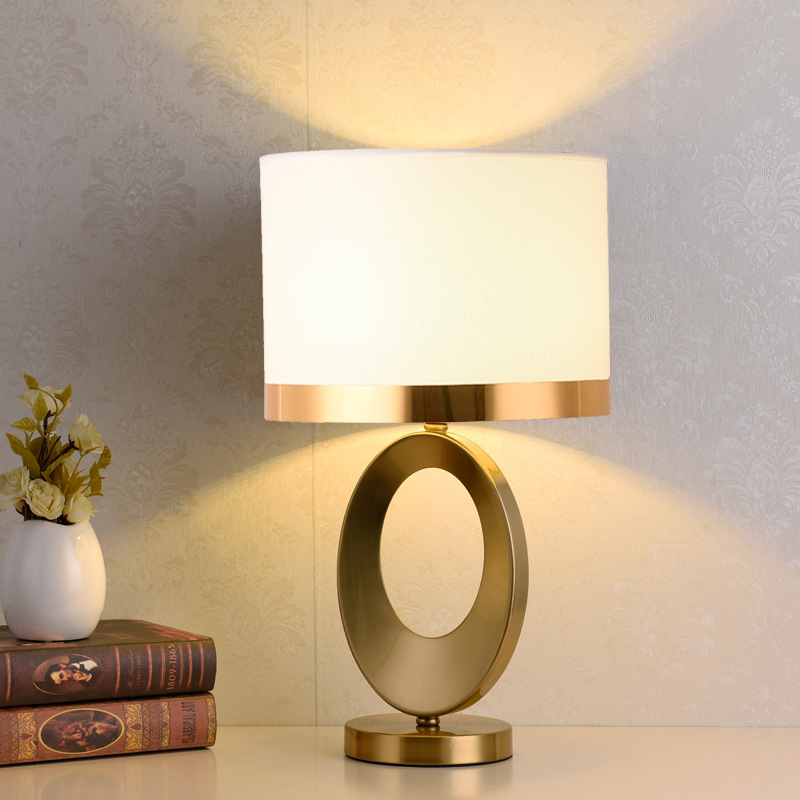 Nordycka, lekka, luksusowa mał – Desk Lamp recenzja i cena